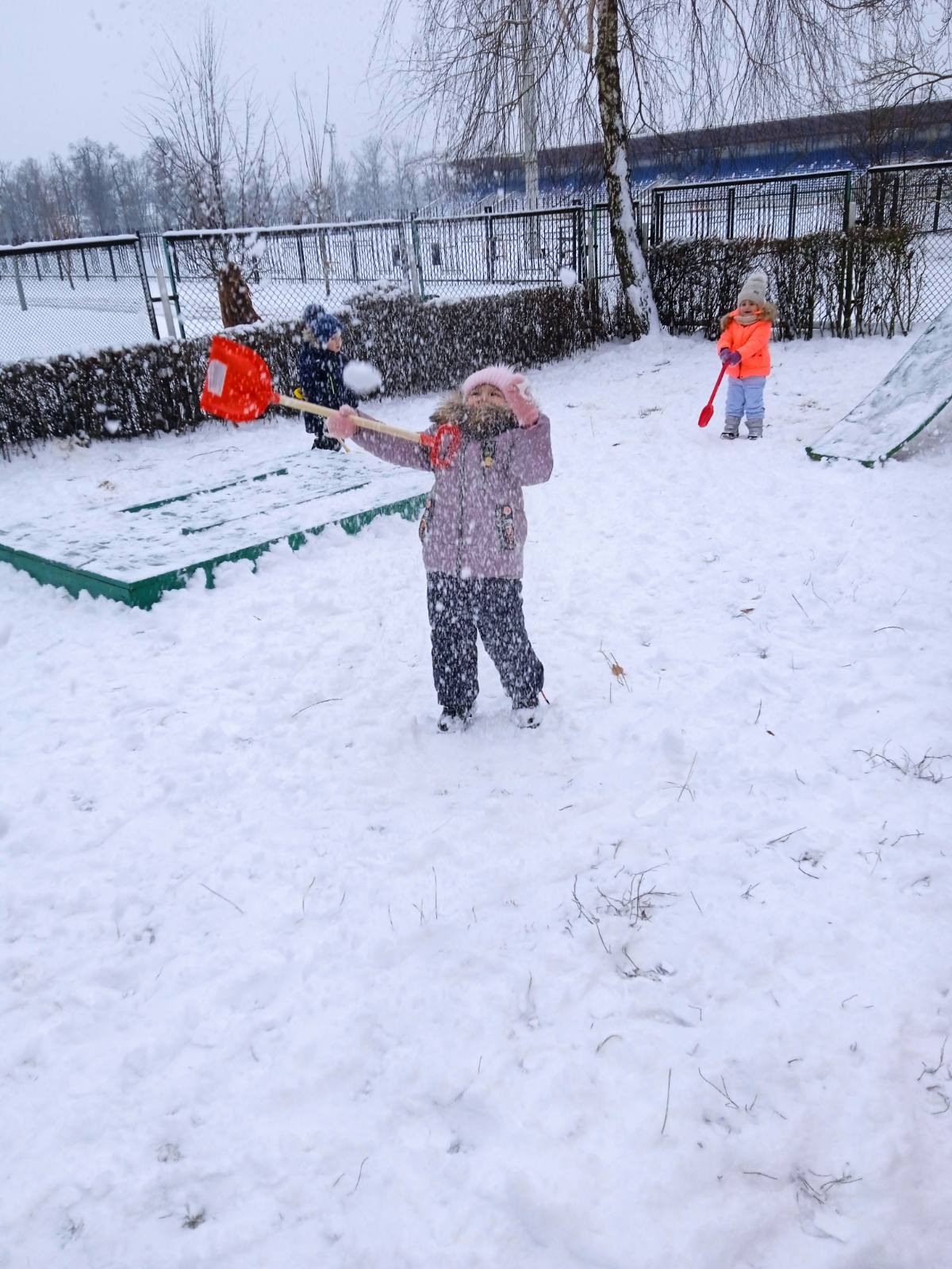 Зимние забавы в детском саду